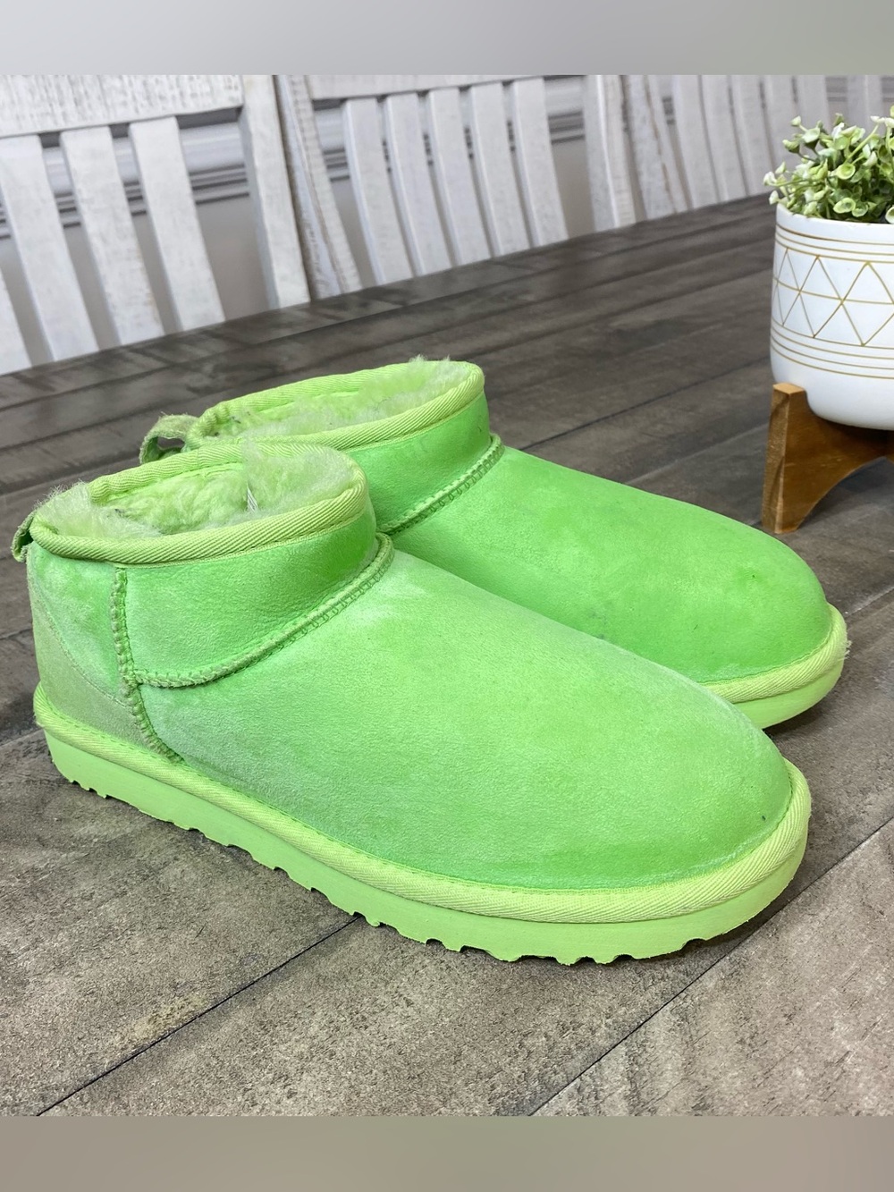 UGG Classic Ultra Mini Boots Parakeet Green Suede Sheepskin Ankle Booties Size 8